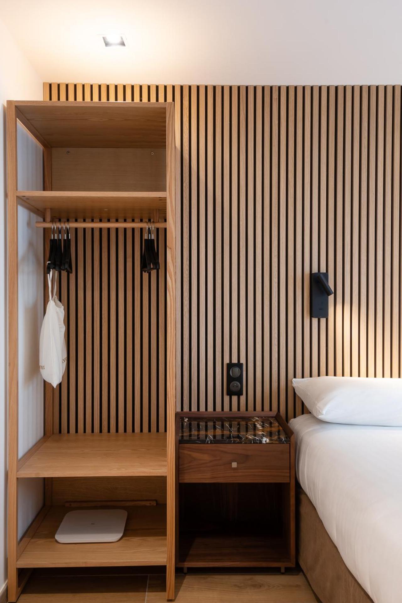 Les Suites Hcr Париж Экстерьер фото