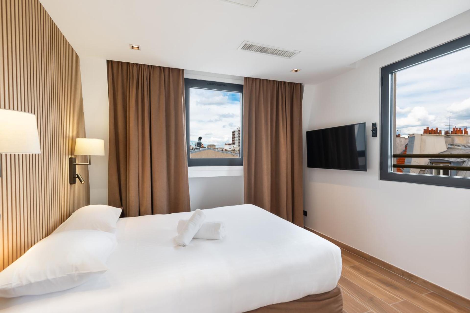 Les Suites Hcr Париж Экстерьер фото