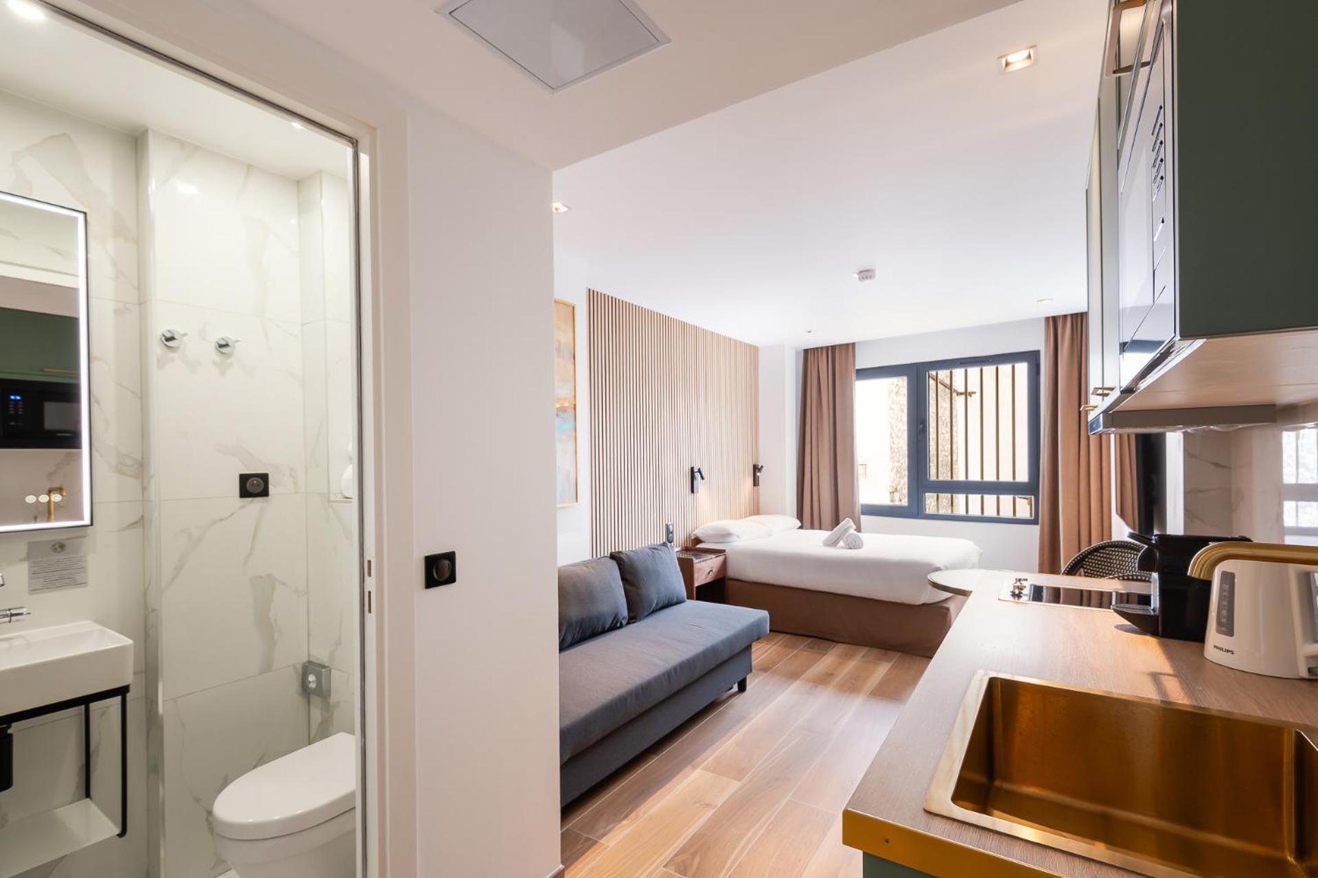 Les Suites Hcr Париж Экстерьер фото