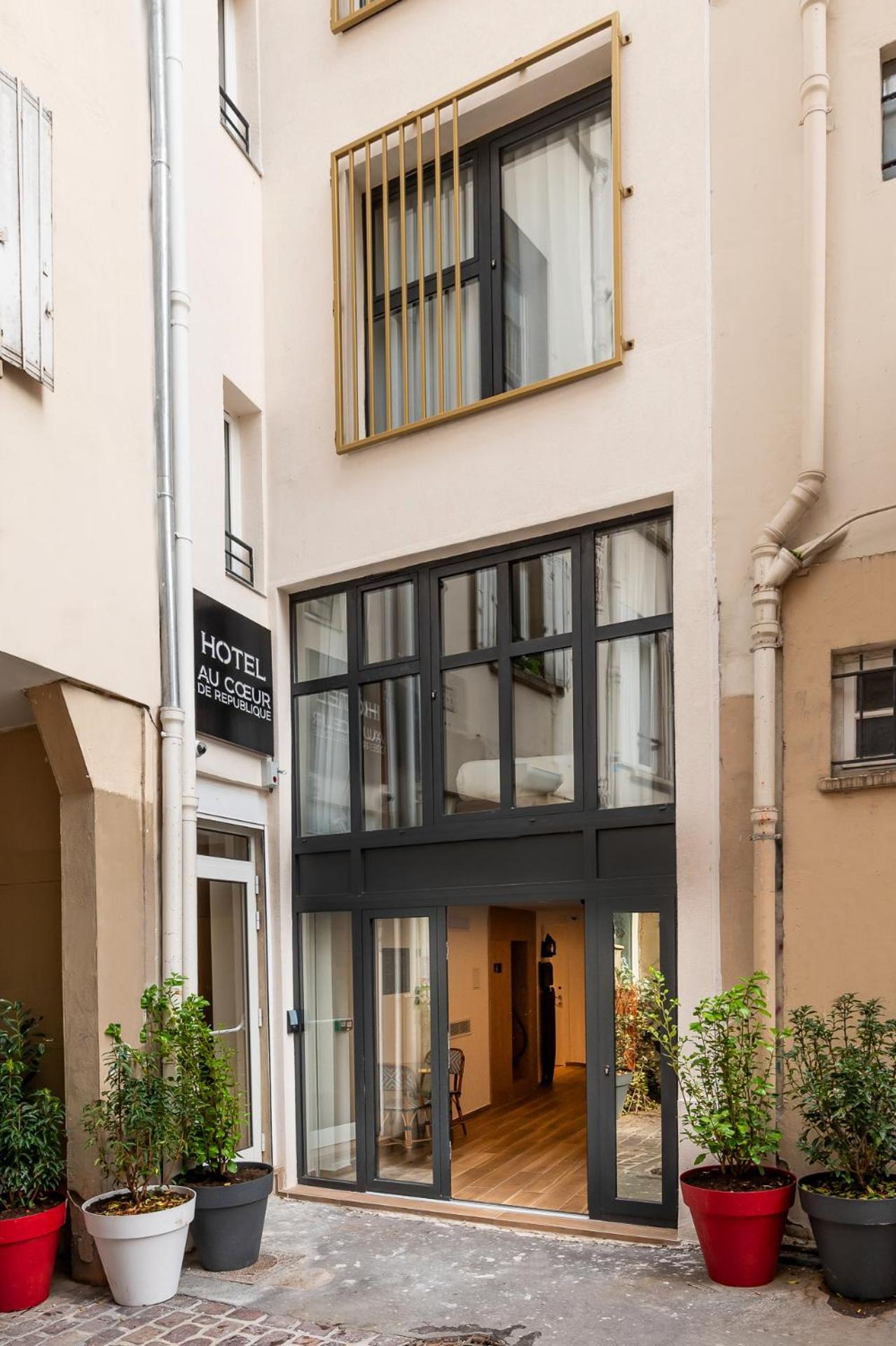 Les Suites Hcr Париж Экстерьер фото