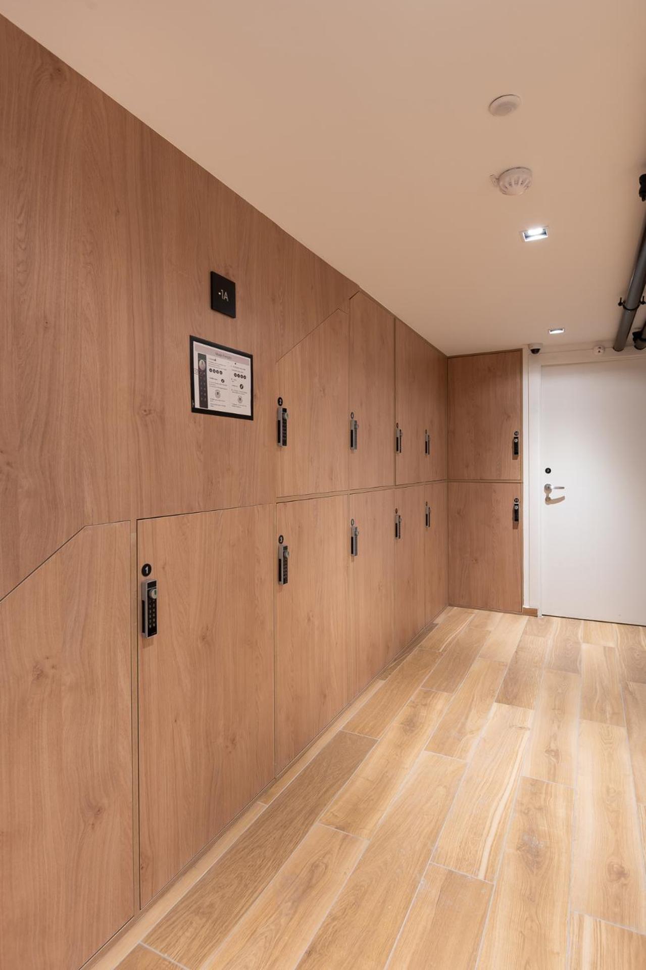 Les Suites Hcr Париж Экстерьер фото